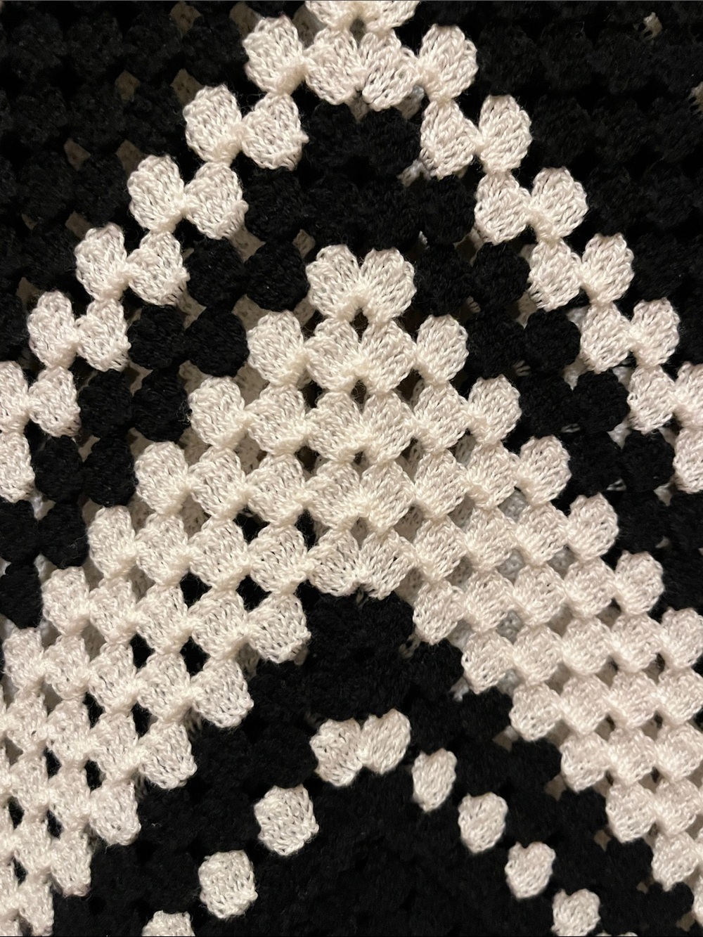 CHARLIE B PTP 21” L 24” Crochet Chevron Tank - Picture 5 of 5